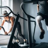 Effektives Krafttraining zu Hause: Ein Leitfaden zum Einsatz von Hanteln